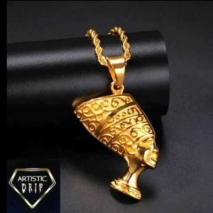 18k Gold Queen Nefertiti necklace